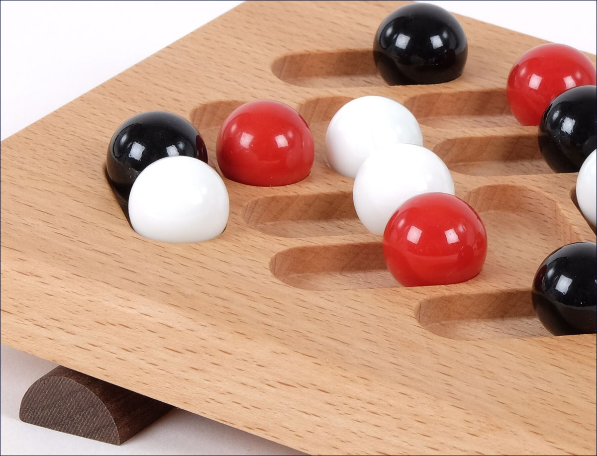 Kipp4. Denkspiel made in Germany.